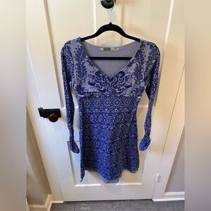 Athleta V-Neck Long Sleeve Knee Length Dress Size XXS